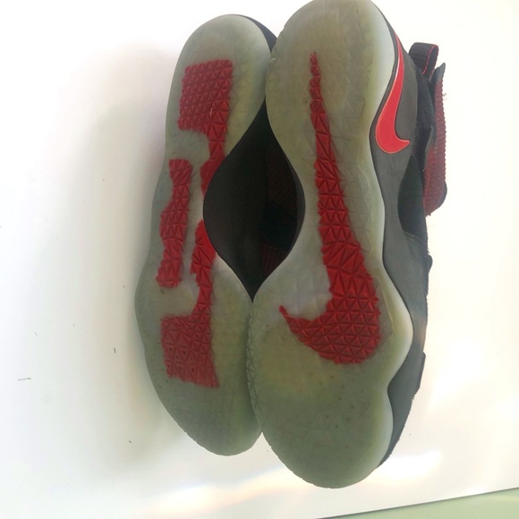 Lebron Nike Black High-Top Sneakers Size 13 main image 6